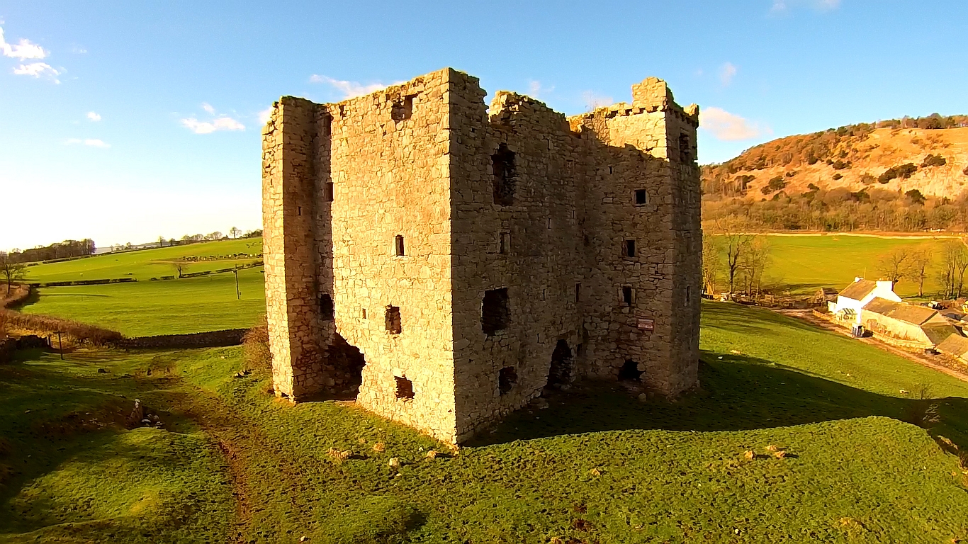 Arnside_Tower,_front,_Feb_2016